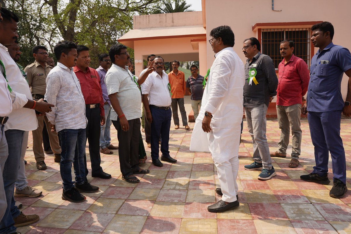 ଗ୍ରାମ୍ୟ ଉନ୍ନୟନ ବିଭାଗ, ଓଡ଼ିଶା ସରକାର ରାଜସ୍ୱ ପରିଦର୍ଶନ ବଙ୍ଗଳl , ବଂଗ୍ରିପୋଷୀ ରେ ଶୁଭ ଉଦଘାଟନ

#Bangriposi #odishadevelopment #odishatransformation #odishagovernment #odisha #mayurbhanjdiaries #Mayurbhanj