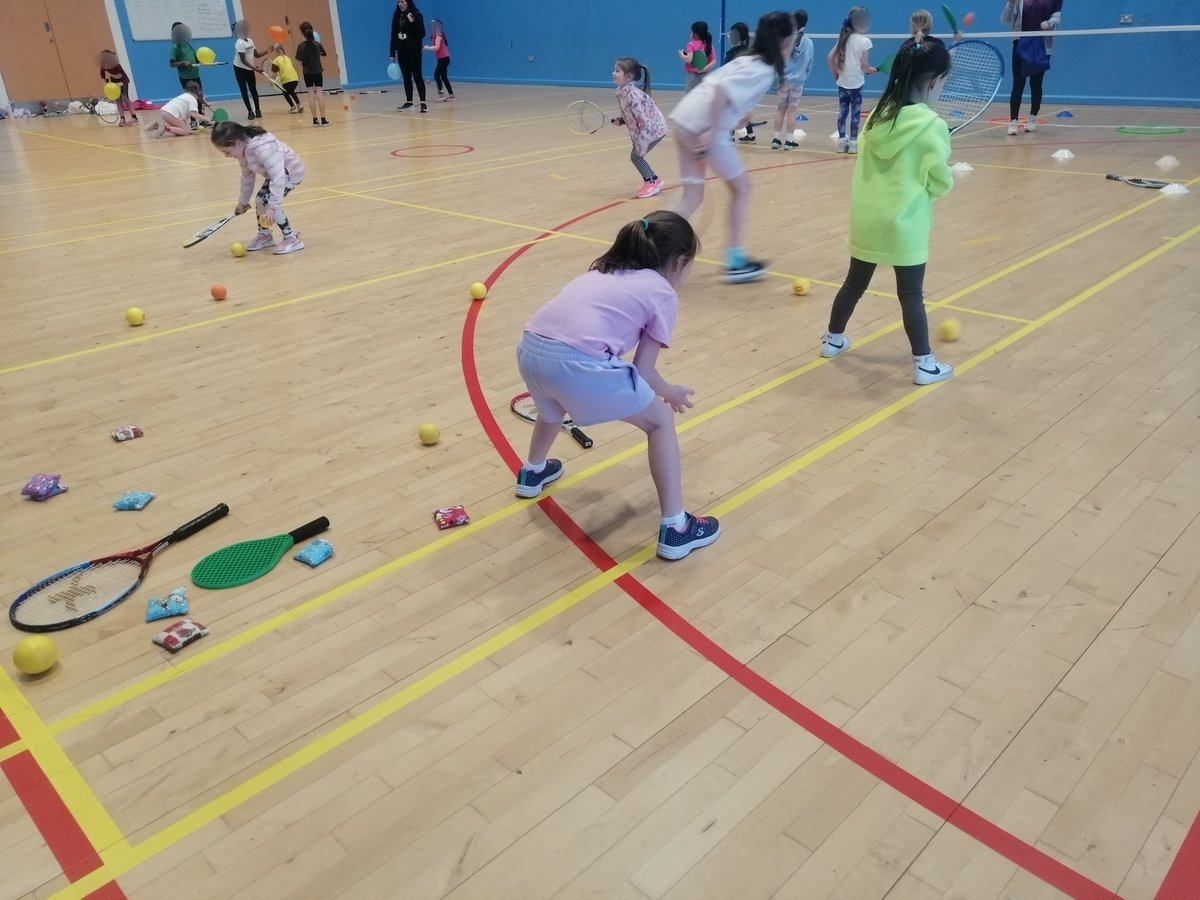 🎾 Miss Hits Tennis Festival! 🥳We had lots of fun at our P1-P3 girls event last week with tennis games & skills stations! @Miss_Hits aims to introduce tennis to girls aged 5-8 & we had a fab group of 26 girls from @CultsSchool & @milltimbersch taking part. @JudyMurray
