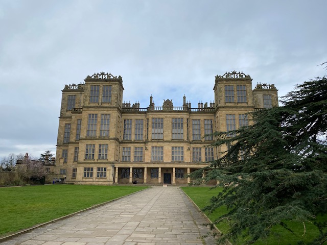 Amazing visit to Hardwick Hall (National Trust) to look at XVI century inlayed furniture of North-European make. Thanks to @OOCDTP @ResearchNT