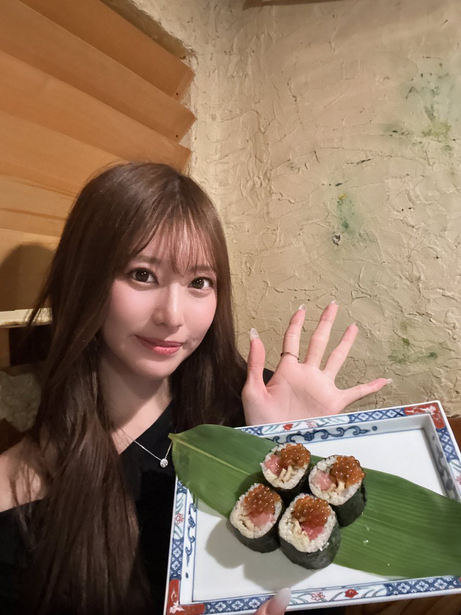 こちらが噂のaマネの安部ちゃんです✨
今日はボスと阿部ちゃんとご飯🥰 https://t.co/lVEV3fwDeL