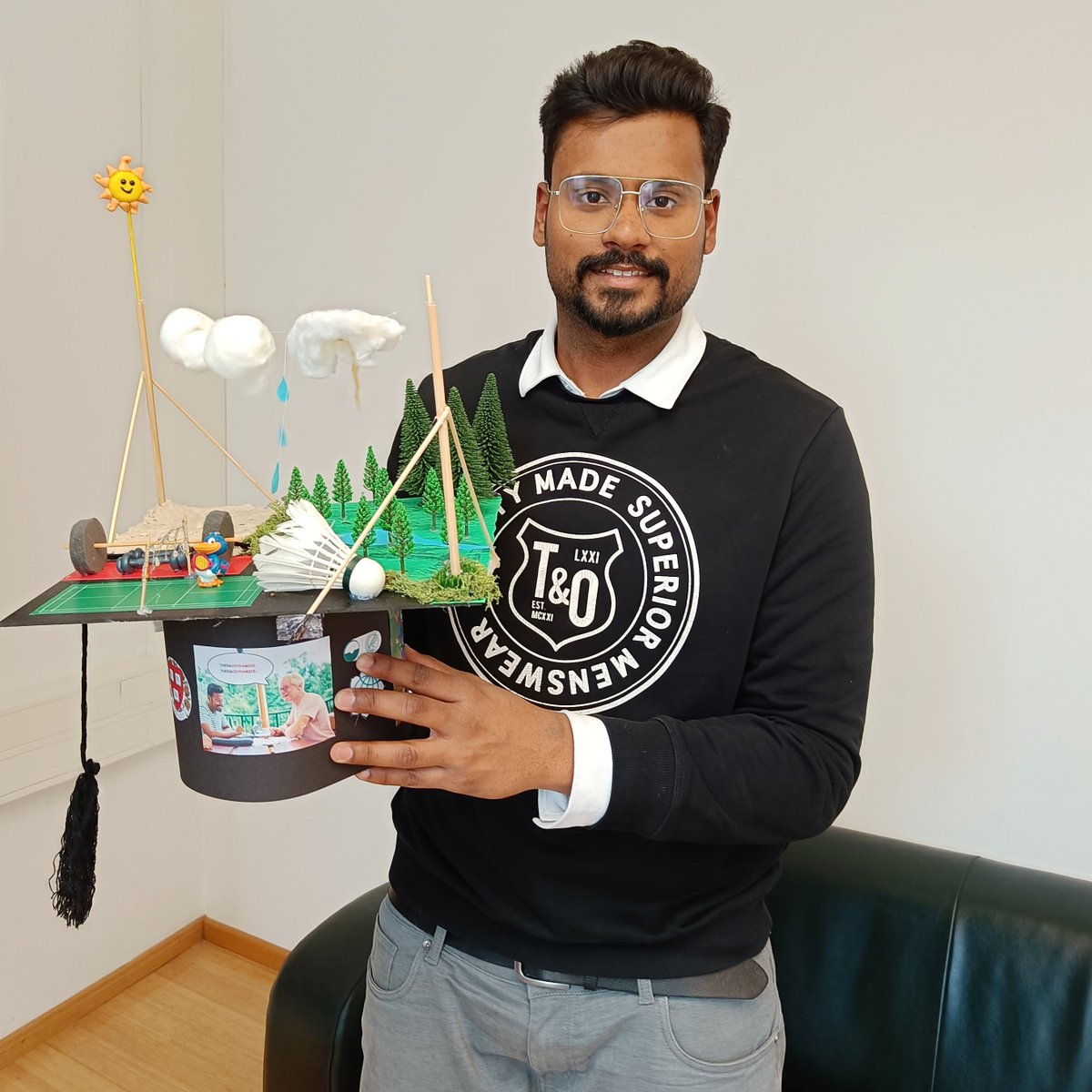 🎓Congratulations Dr. @S_ghausi!🥳 Sarosh successfully defended his PhD thesis on 'Interactions between hydrologic cycling and surface temperatures: Insights from a thermodynamic systems perspective.' We wish you the best of luck for the future!🤗 @akleidon
