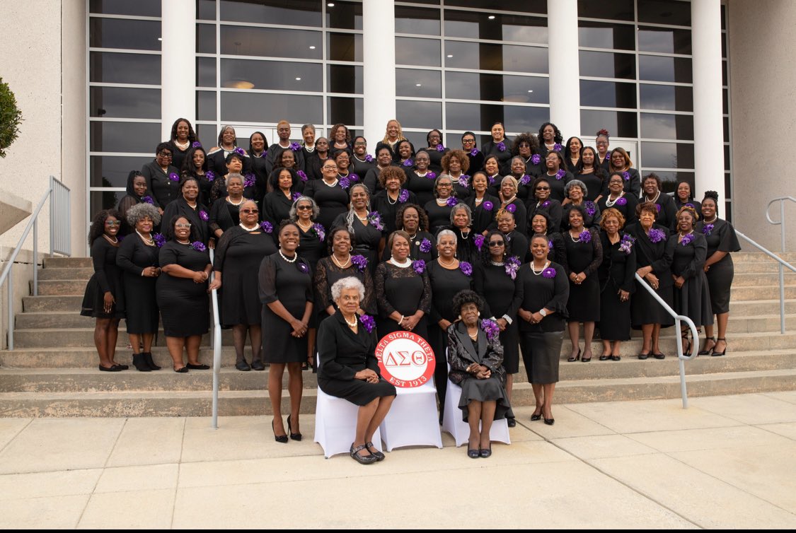 On February 28, 1959, twenty women of vision met at Dobbs Training School to organize a chapter of Delta Sigma Theta Sorority, Inc.  Today, we celebrate 65 years of service, scholarship, sisterhood and social action in our community!

#CharterDay #SouthAtlanticRegion #DST1913