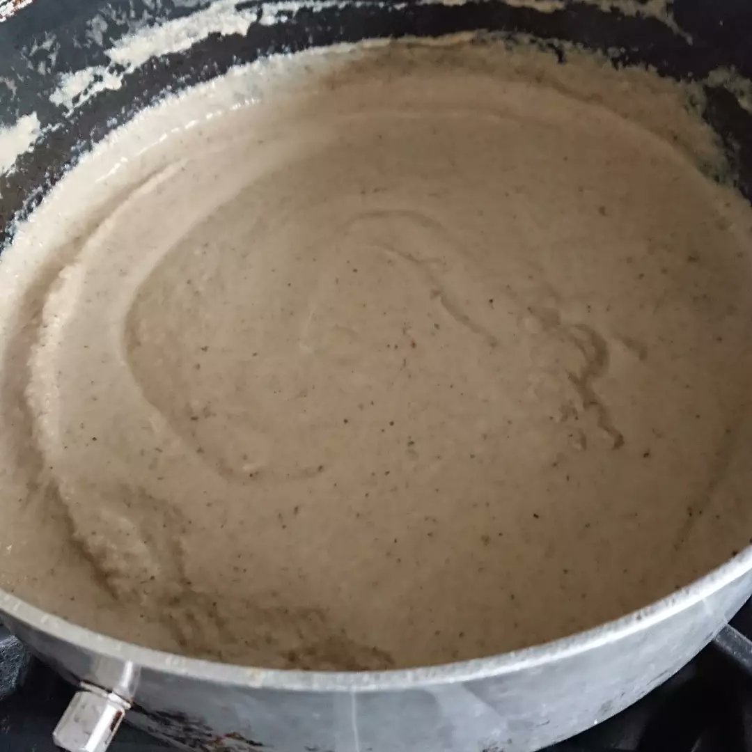 #Croydon Cr'oyster mushroom soup freshly made. Onions, garlic and creamy sauce. Very filling and packed with goodness.