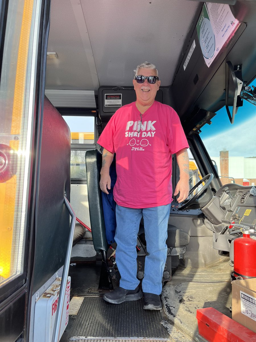 It’s PINK Shirt Day and even our fabulous bus drivers wear pink and show kindness everyday!!!🩷👚🩷👚#pinkshirtday2024