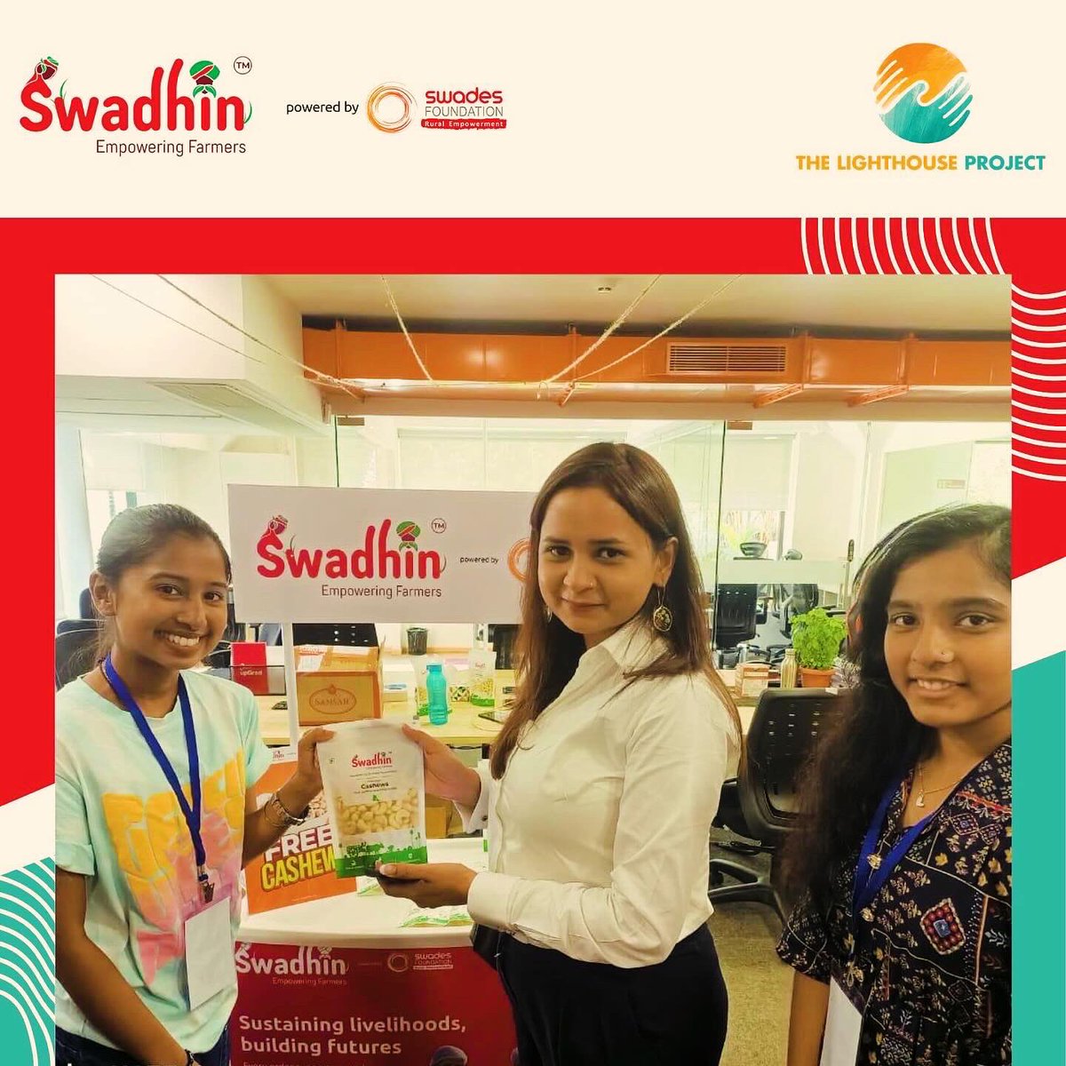 WeAreSwadhin's tweet image. Here’s a glimpse of the wonderful collaboration between The Lighthouse Project and Swadhin where the mentees are seen advocating the cause of the rural community with elan. 
#thelighthouseproject #weareswadhin #mentormeet #rural #ngo #community #mentoring