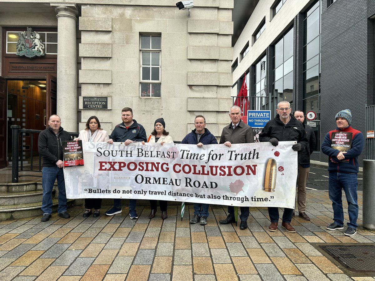 Stood in solidarity with families today at the high court where they are challenging the British governments Legacy Act which contravenes their rights under the European Convention. Sinn Féin will continue to stand with families in their campaign for truth & justice