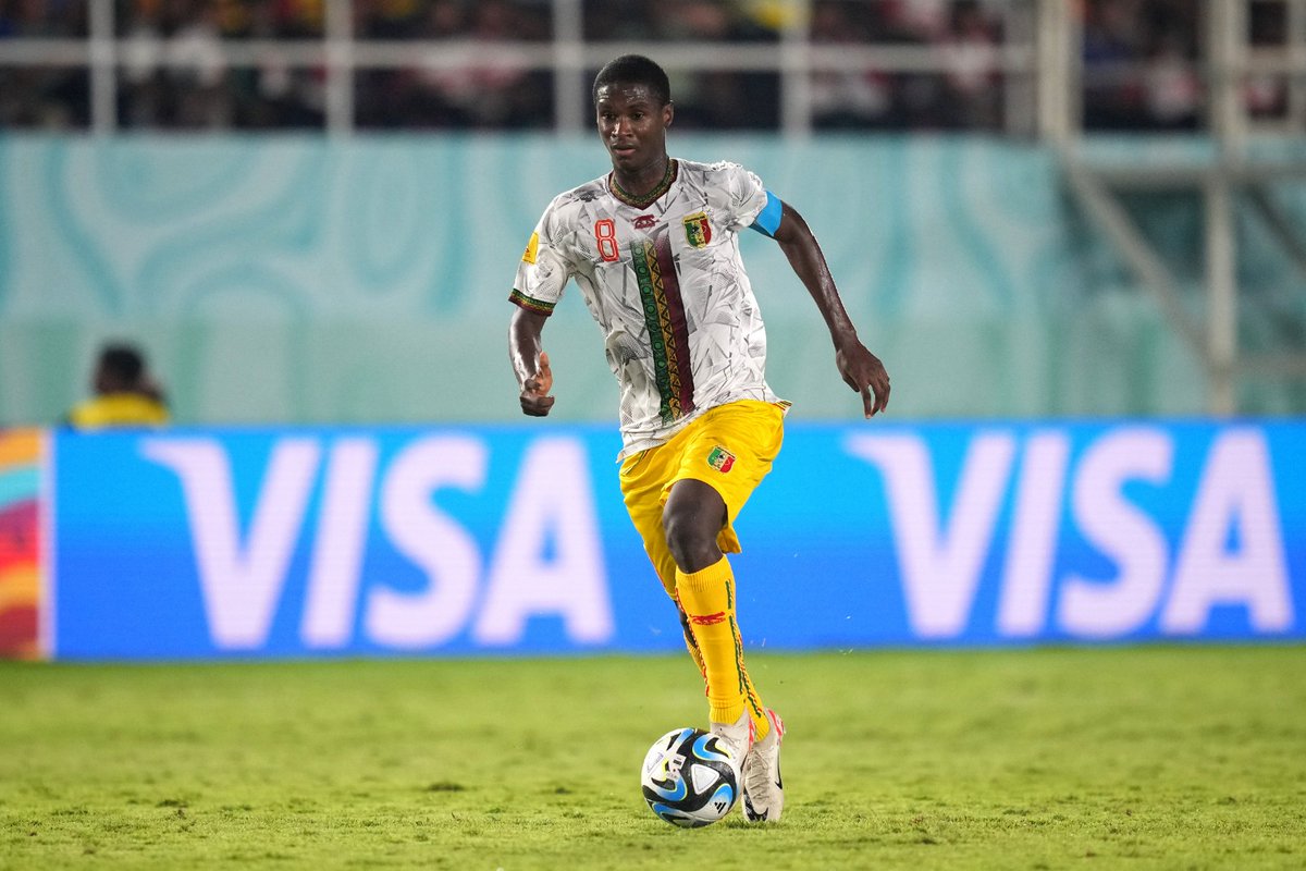 DESCUBRIENDO A IBRAHIM DIARRA, EL DESBORDE AFRICANO QUE LLEGA AL BARÇA

Vamos a analizar en profundidad al jugador para ver qué podemos esperar de él. En vídeo y texto final. ¿Cómo juega? ¿Tiene potencial?

Vamos allá.

<a href="/relevo/">Relevo</a>