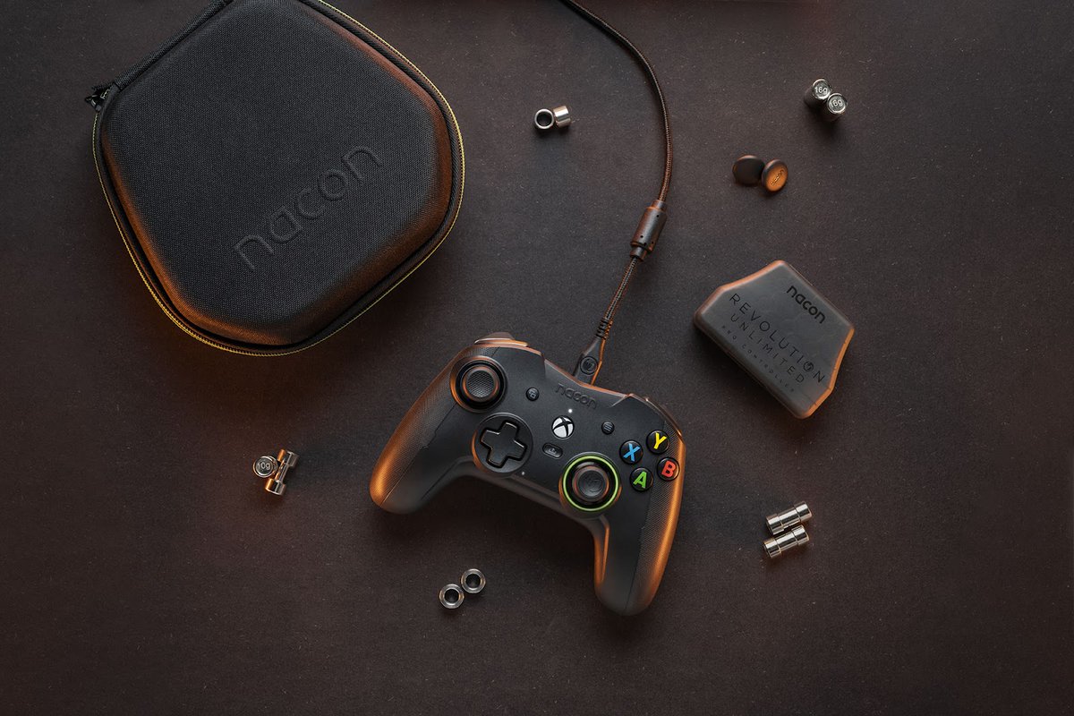 NaconFR's tweet photo. Avec plus de 40 options de personnalisation, la manette Revolution X PRO #Nacon est conçue pour offrir des performances maximales !🎮 #DesignedForXbox
👉  https://t.co/b90YT96SFZ https://t.co/UHs2nIUdJd
