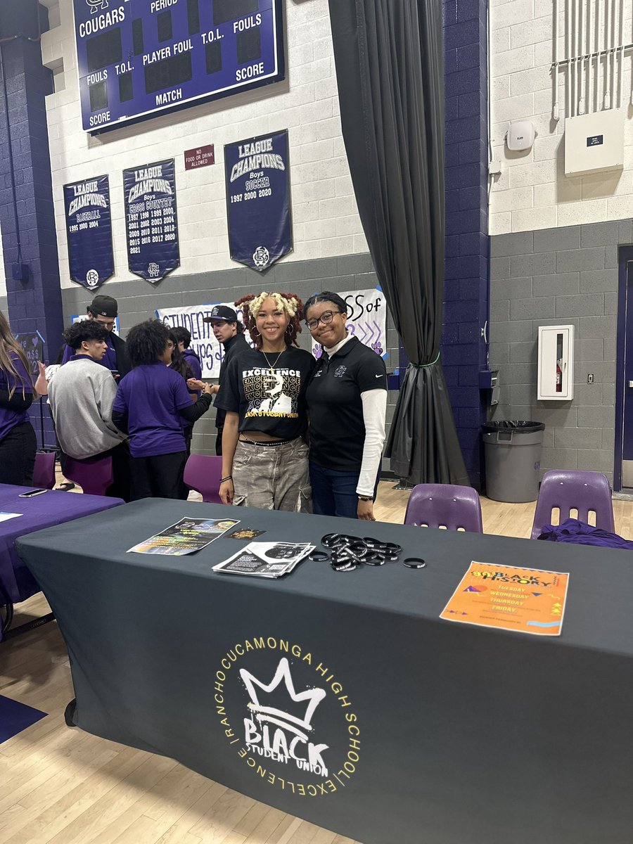 BsuRchs's tweet photo. BSU Representing at the 8th grade parent night! We are excited for all of the incoming freshmen who are interested in BSU. https://t.co/iCNo9UYhHp