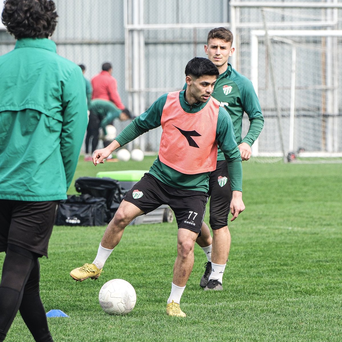 BursasporSk tweet picture