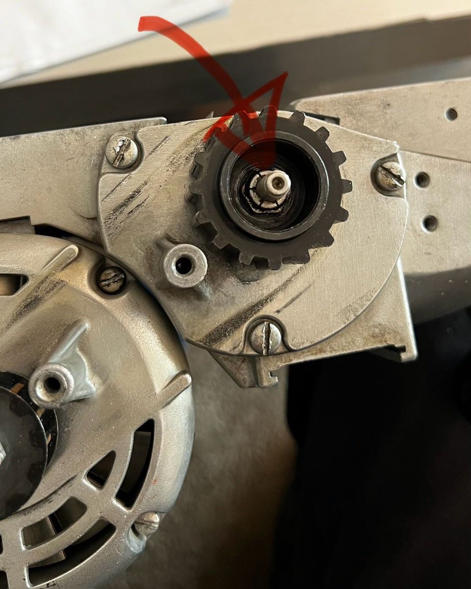 swaylocks's tweet photo. nother one from the VAULT! 🏛 Links ALWAYS in Bio @swaylocksarchive

https://t.co/efdBKTHsjo

Replacing cutter head with shapers barrel

#skil100, #tools, #swaylocks, #surfboarddesign, #surfcraft, #surfboardbuilder, #surfing, #surfboards https://t.co/q17FGQH8Xe