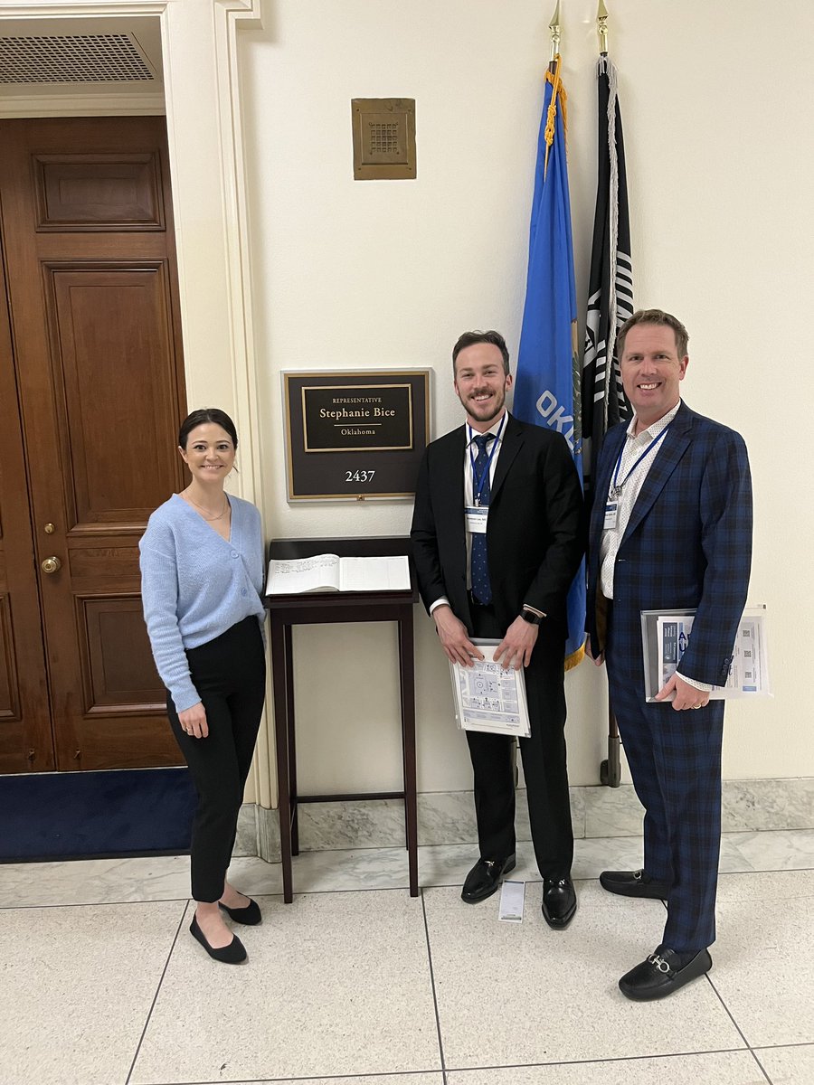 Faculty member, @JHeinlenMD, and PGY3 resident, Dr. Brennan Lee, at the annual @AmerUrological advocacy summit in Washington DC. They met with legislators and advocated for improved access to telehealth for our state’s rural populations. #AUASummit24 @OUHealth