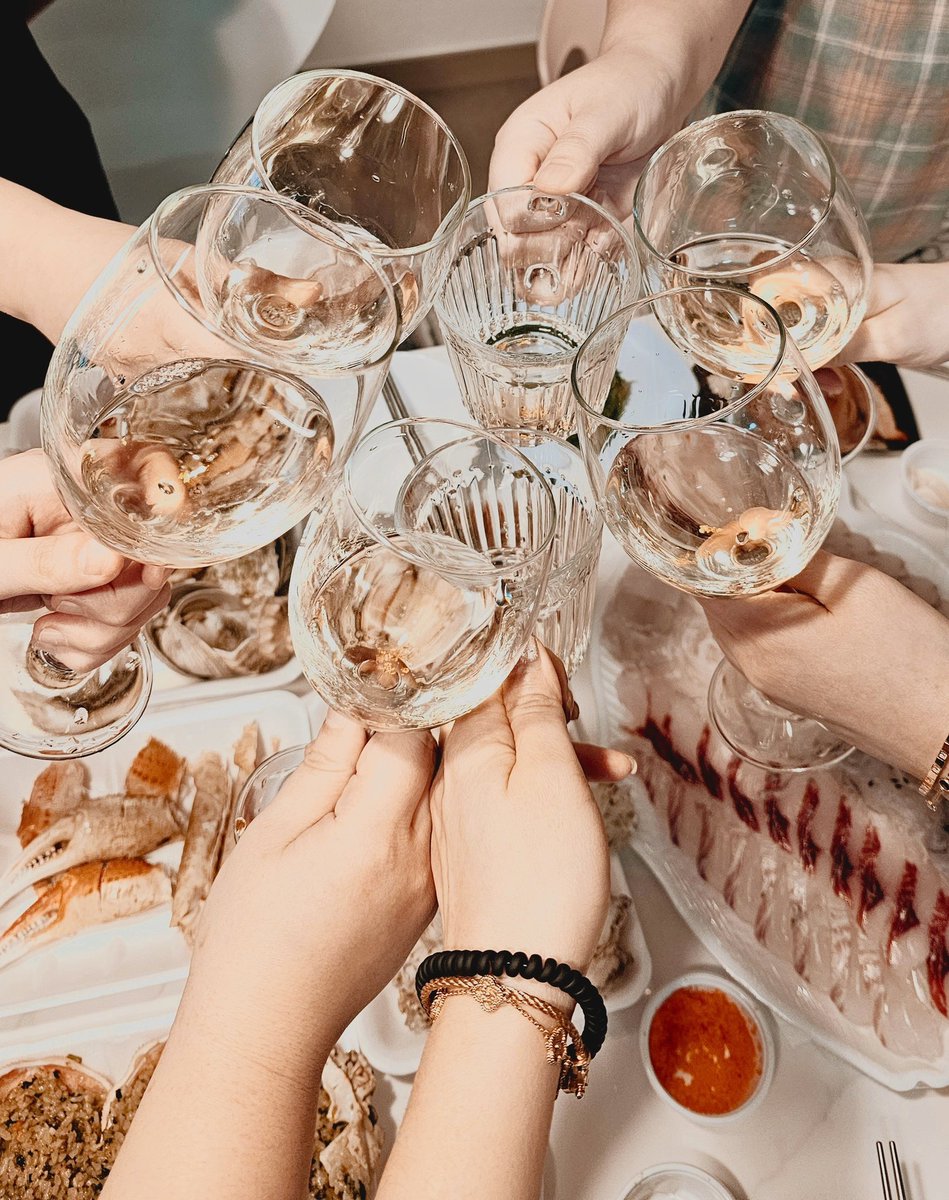 100_pieces_'s tweet photo. 런칭 기념💓🎉 https://t.co/wsdoGW2n7I