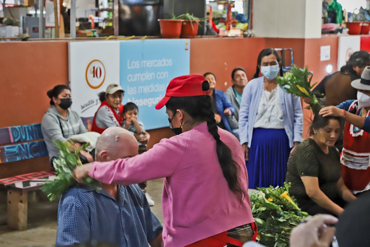 At our online meeting this Friday, Robert Snarey returns to talk about his travels in Ecuador. In "Life and Culture in Ecuador" he'll talk about its culture and Spanish influences, and about life at both low and high altitudes. Virtual visitors welcome: hdcc.org.uk/syllabus
