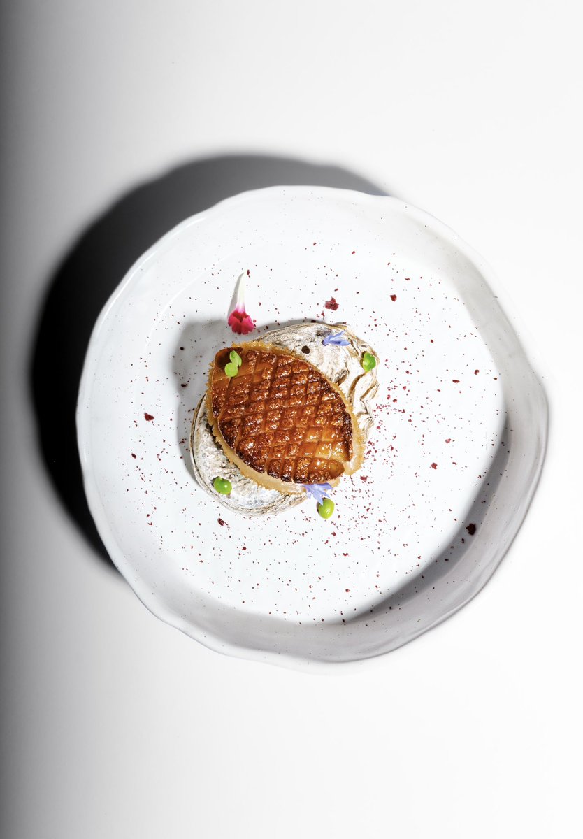 Fresh and ethically sourced seafood delivered daily by our trusted fisherman.

Seared Abalone. Glazed green peas. Beetroot powder.

For bookings please visit lescreatifs.co.za / for special events and curated dining experiences please email us at info@lescreatifs.co.za