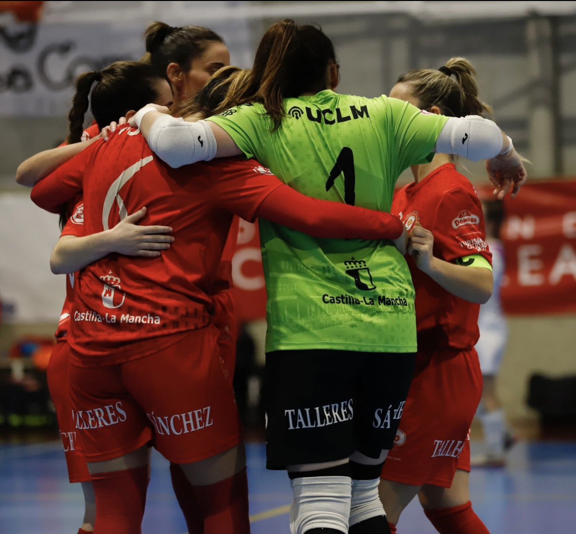 AlmagroFSFclub's tweet photo. Queremos seguir celebrando con todos vosotros 🔴
Jornada 20 Grupo III
Almagro Fsf Marqués - Chiloeches
Sábado 2 de Marzo
17:00 h Pabellón Gemma Arenas
EL DERBI SE JUEGA EN CASA 🏡
#CalatravaSabor #Marques #aytoAlmagro #2aDiv #FutbolSalaFemenino https://t.co/vCes5WCqpA