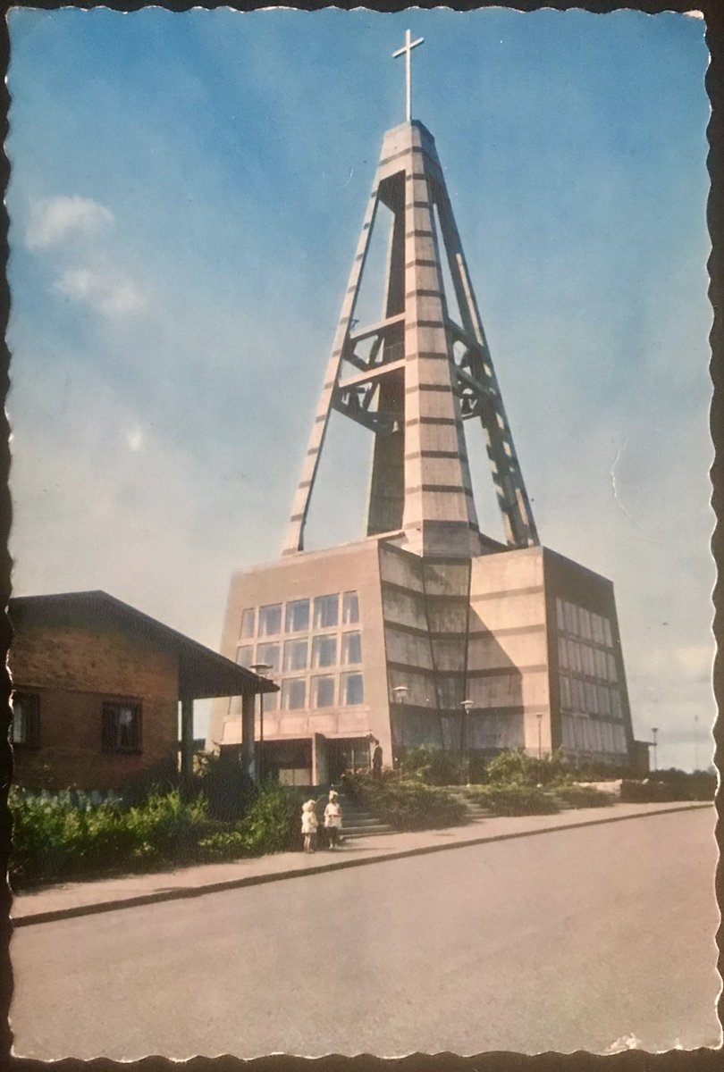 MinnsDuSverige's tweet photo. Oxelösund. S:t Botvids kyrka. Arkitekt: Rolf Bergh. Pls Rtwt. https://t.co/RY8tESXQUf