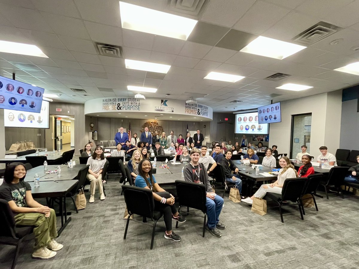 jenny_mcgown's tweet photo. The brilliant kids in my SSLC thrived during our meeting w/a panel of INCREDIBLE leaders in Klein, TX! These students will be their generation’s difference-makers &amp; I’m grateful to have a community who CHOOSES to support our kids by imparting such valuable knowledge. #KleinFamily https://t.co/NyiAekIPmC