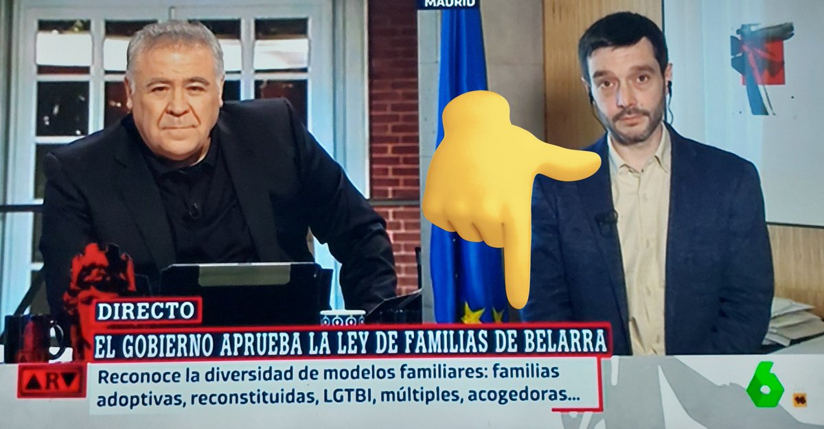 dsegoviaatienza's tweet photo. 🛑 ÚLTIMA HORA 🛑
Ferreras ha nombrado a Ione Belarra para bien (en rótulo).
Un hecho inédito dando su nombre a la Ley de Familias.
Guardad esta imagen porque no sé verá algo así en años.... https://t.co/TQe2PFRWLQ
