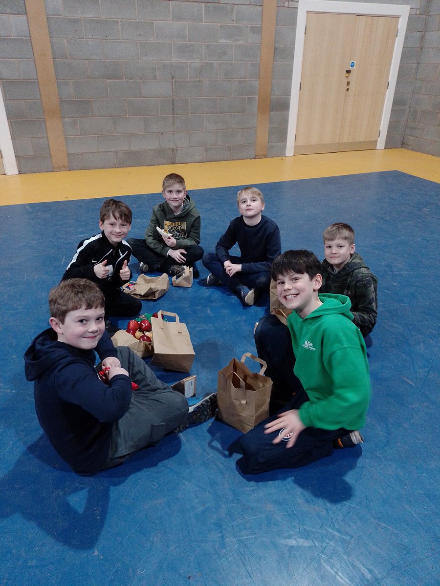 The children in Year 5 have safely arrived at @PGLTravel, have excitedly unpacked in their dorms and are tucking into lunch before their first action-packed afternoon of activities. Lots of smiles all round! #ShapedByKings