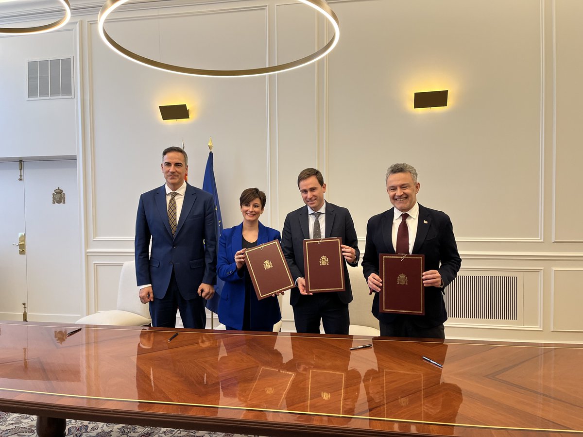 🏡El Gobierno regional destina 4,3 millones de euros de los fondos europeos para la rehabilitación energética de 192 viviendas en el barrio de Lobete en Logroño.

🖇️ actualidad.larioja.org/noticia?n=not-…