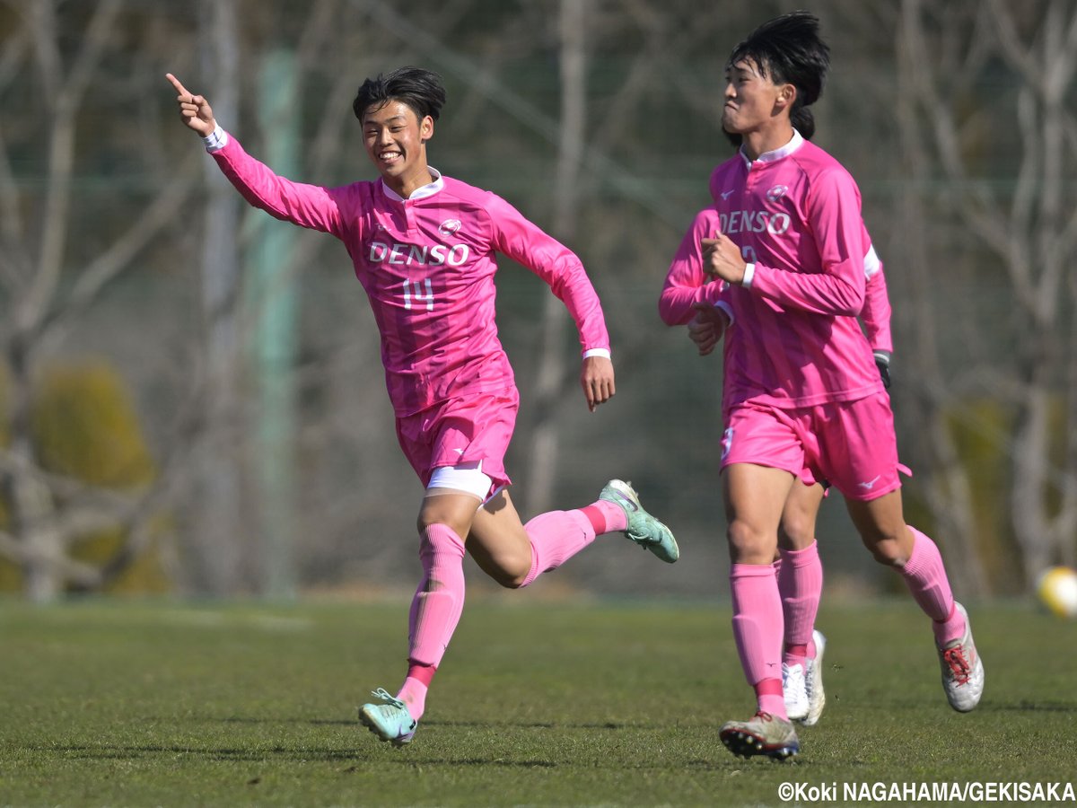 gekisaka's tweet photo. [デンチャレ]サッカー選手の夢も救急救命士の夢も…中部大FW長井結矢は“二兎を追う”

https://t.co/R2ffVS7MZm

#ゲキサカ #大学サッカー #デンチャレ #デンソーカップチャレンジ https://t.co/J8HfDqQT44