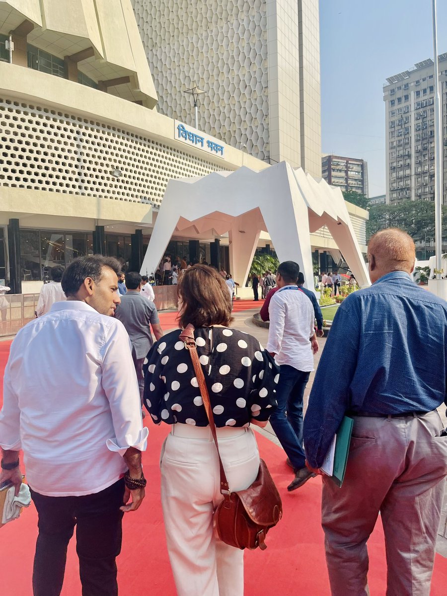 🏴󠁧󠁢󠁷󠁬󠁳󠁿 Eluned Morgan, Minister for Health and Social Services, touched down in Mumbai and straight into meetings 🇮🇳 The delegation just arrived at the Maharashtra Legislative Assembly to discuss Future Generations, economic relations and global responsibility.