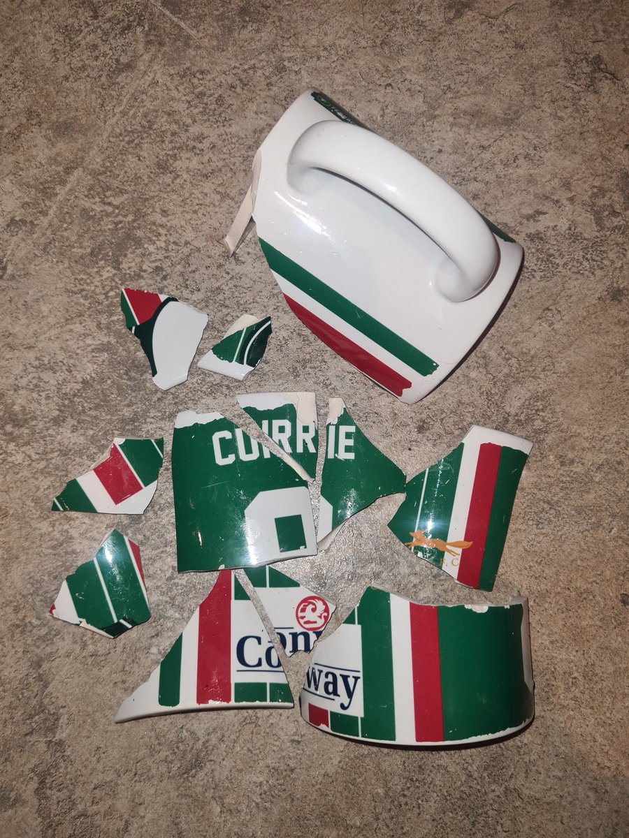 martyn_haworth's tweet photo. I'm not sure I can recover from this setback. #DavidCurrie #cufc https://t.co/zyjnkgiFg1