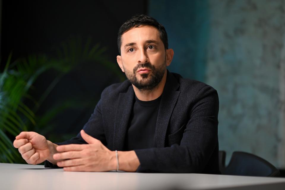 Italian agent Giuseppe Riso went from waiting tables in Milan’s restaurants to managing a highly-lucrative soccer player agency in the span of a decade.
go.forbes.com/c/y5AV