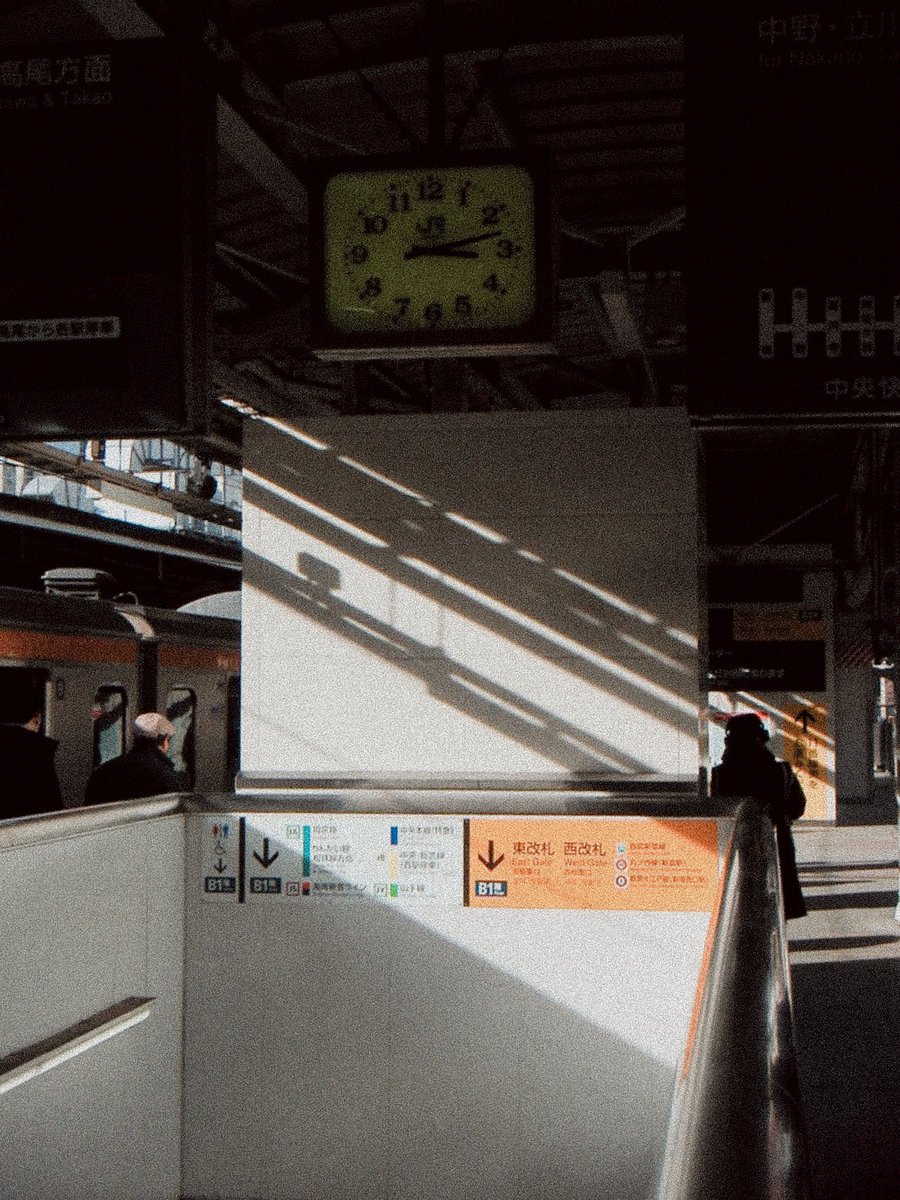 昼下がりのプラットホーム

#コンデジ #dimagex #minolta
#photograghy