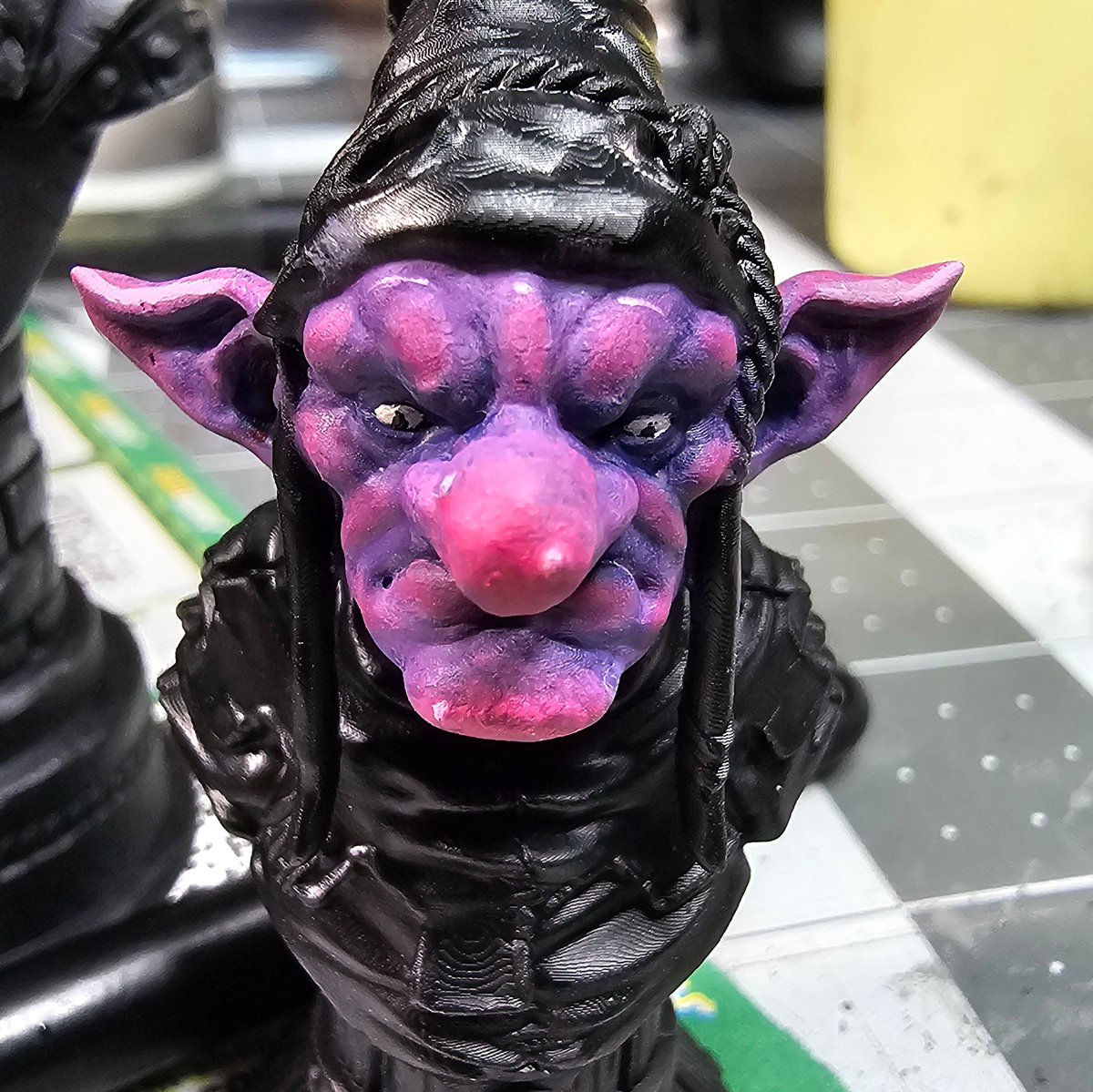 yarell's tweet image. I haven&apos;t taken any pictures for a few weeks, but I have been working on a few projects. Here&apos;s a peek at one I just started. #hawkerhobbies #gnome #chessset #dnd #miniaturepainting
