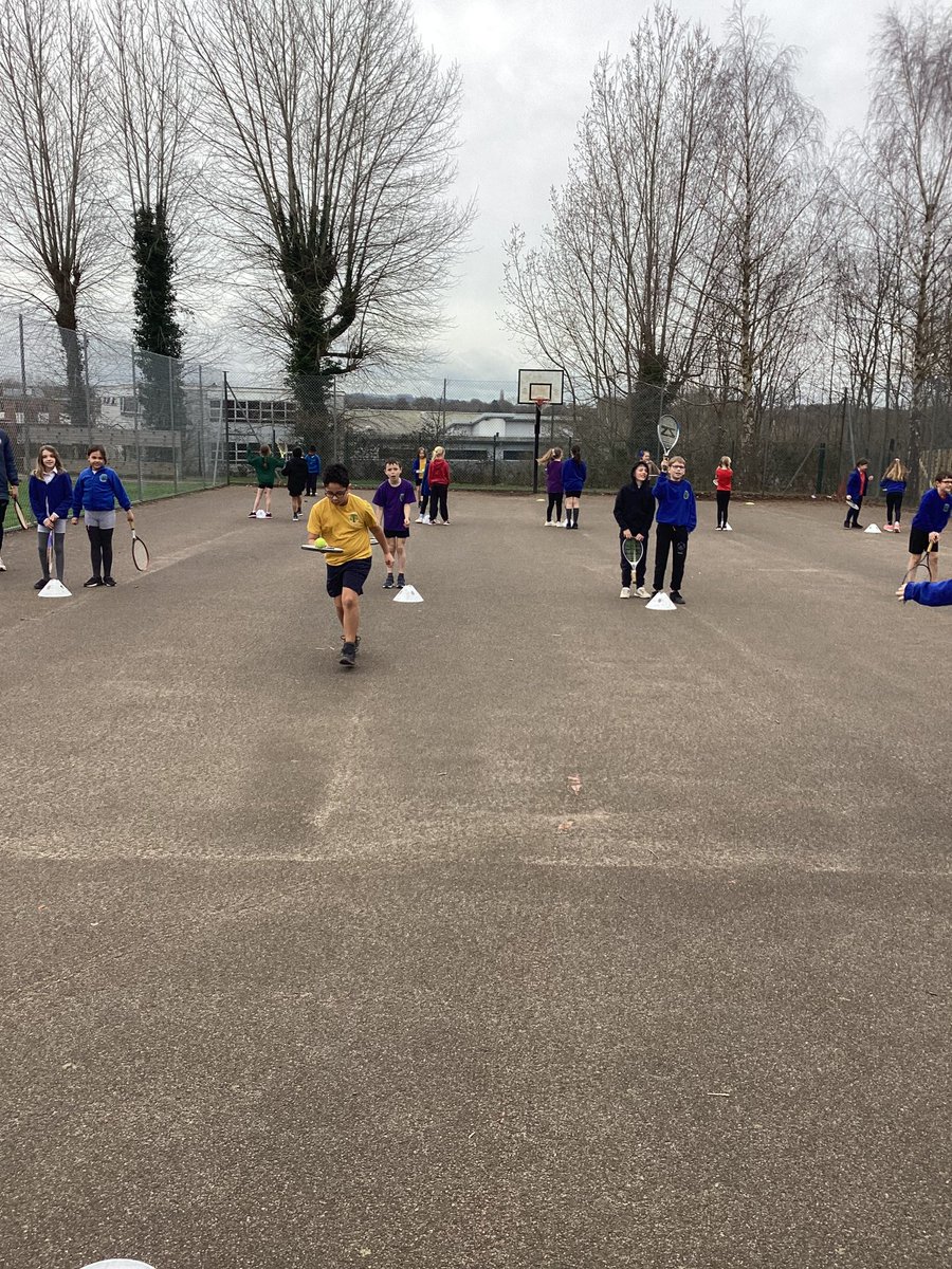 BPSYearFour's tweet image. Practicing hand-eye coordination in tennis today! 🎾#BillingshurstPE