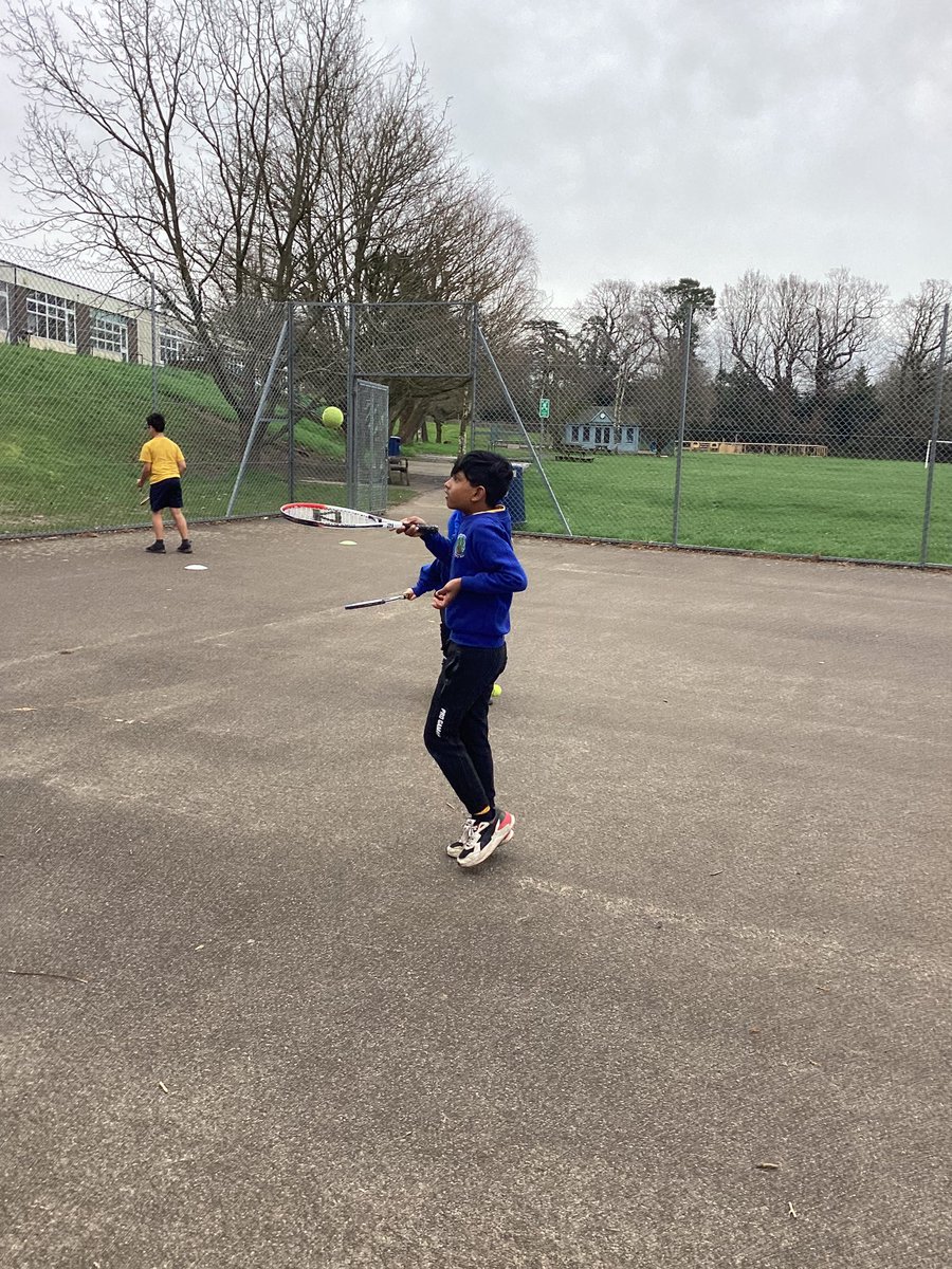BPSYearFour's tweet image. Practicing hand-eye coordination in tennis today! 🎾#BillingshurstPE