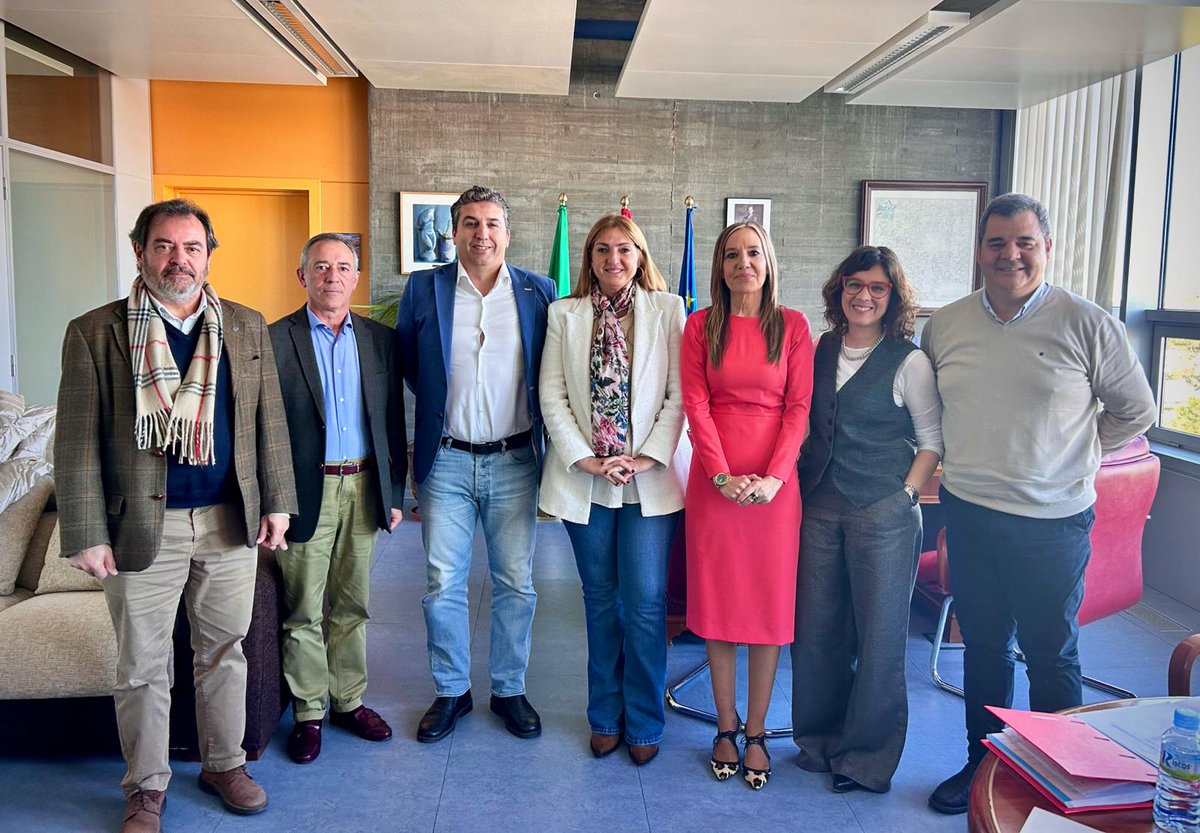 Reunión de ADIDEX con la Secretaría General de Educación y Formación Profesional y el Inspector General de Educación y Evaluación en Merida.