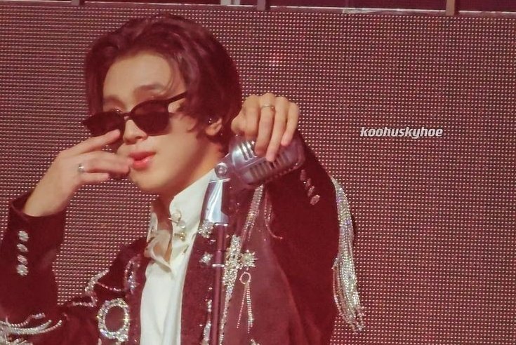 better than gold haechan you will always be iconic