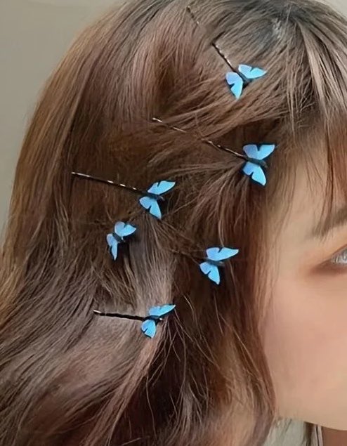 300moods's tweet image. galaxy butterfly hairclip 🦋