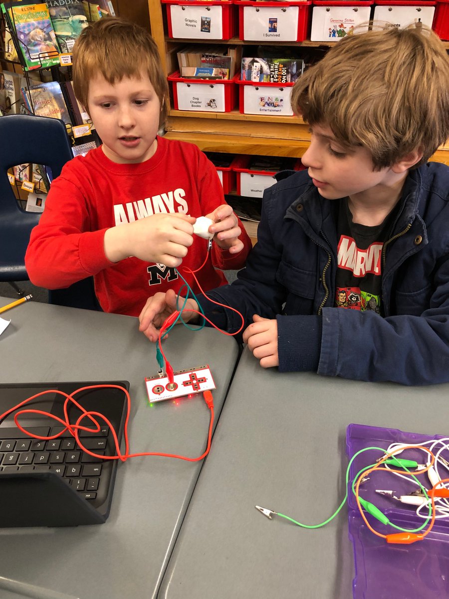 Carpenter Elementary in Monticello gets charged up! Had a blast sparking curiosity with the 4th graders at Carpenter Elementary in Monticello last week! These young scientists transformed into conductivity detectives, testing everyday materials using the Makey Makey.