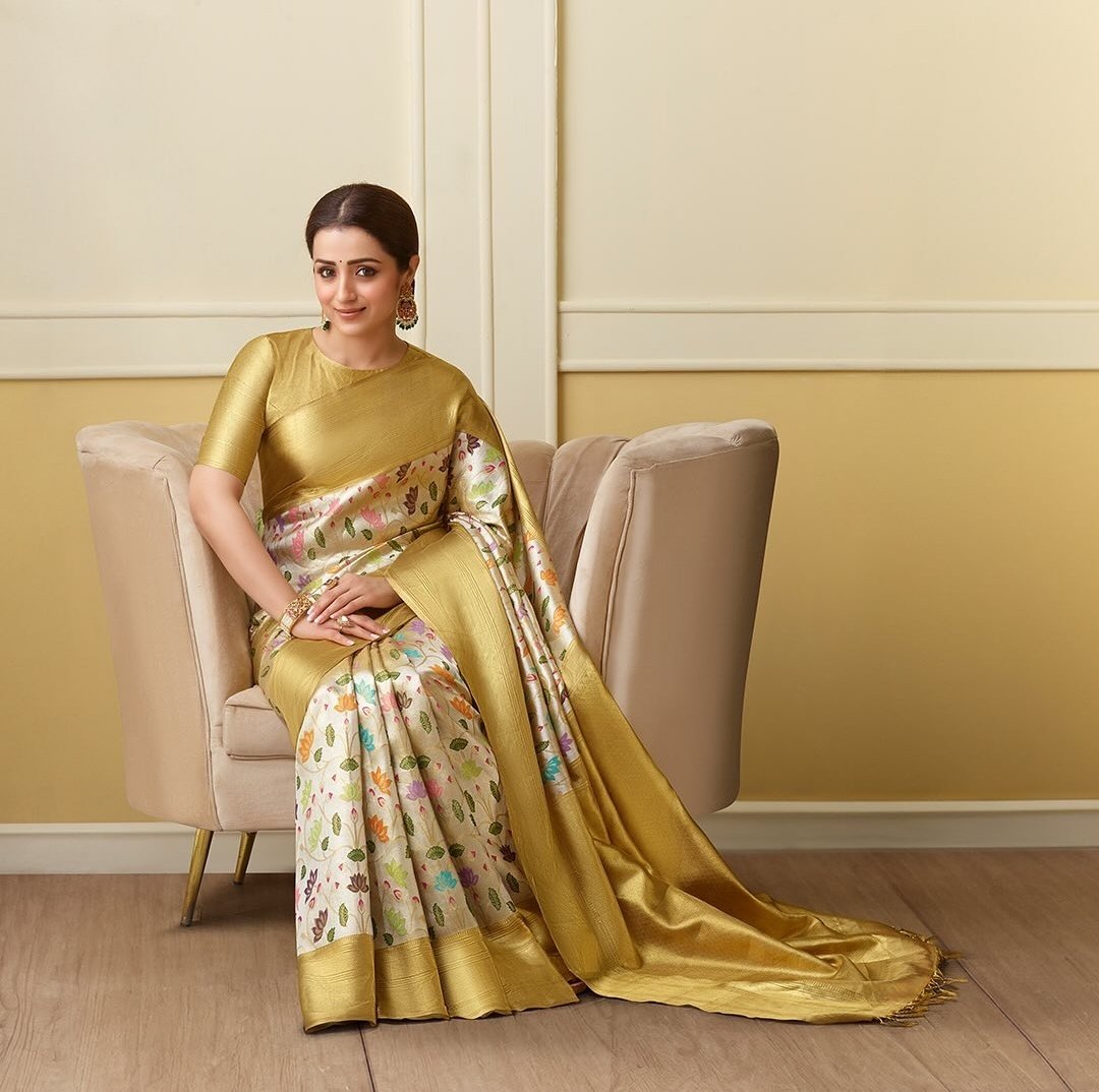 GHbXJxsaEAAwN42?format=jpg&name=medium