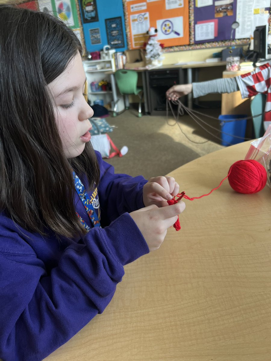 MrsAxford's tweet photo. Monday’s Harding Stitchers working hard on their projects and learning new stitches.  #HappyStitching https://t.co/tefhZlII3S