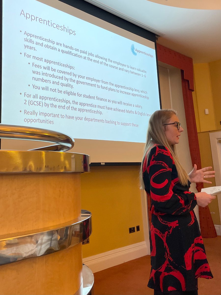 GlynnJenny's tweet image. Next up it’s Faculty’s very own @AHPRiannaM and @LorraineAHP 
sharing updates about apprenticeships &amp;amp; the Higher Dev’t Award to name but a few……

So much great stuff going on for our #SupportWorkers🌟🌟

@BlackCountryICS @NHSinBlkCountry @BC_AHPs