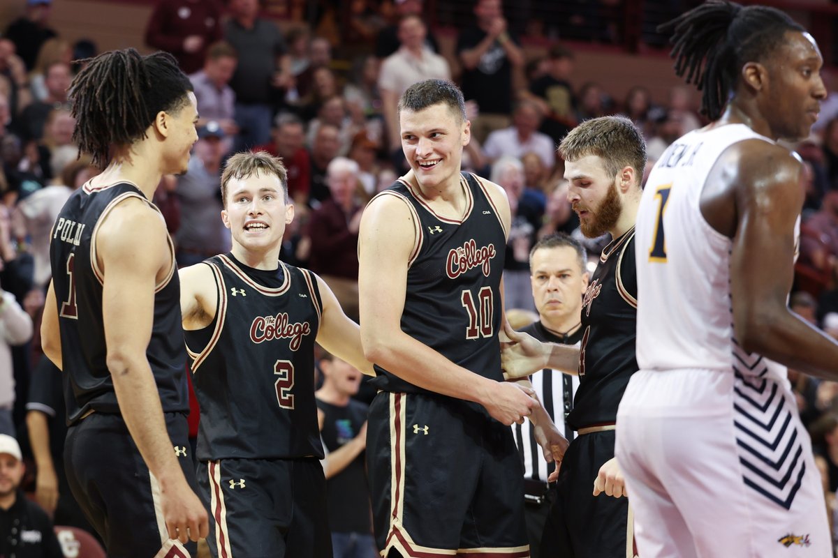 The only <a href="/CAABasketball/">CAA Basketball</a> school with both men's and women's teams currently in the top four?

We'll give you one guess 😏

#TheCollege 🌴🏀