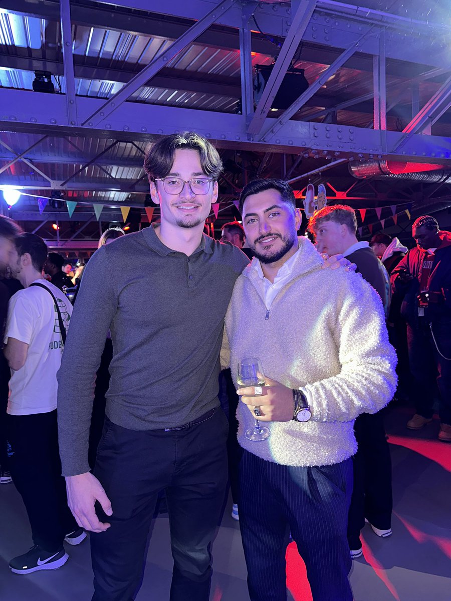 Gm from me and <a href="/vikmny/">Vik</a> at the amazing <a href="/pudgypenguins/">Pudgy Penguins</a> event in Paris 💥

&amp; Bitcoin over 60k SEND IT HIGHER 📈