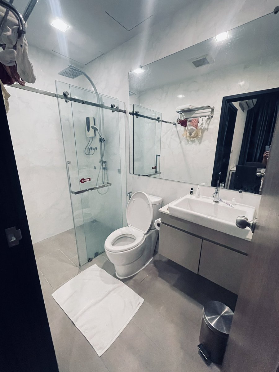 猜猜看這個飯店一晚多少？ 
猜對✅～我請喝一杯🍺生啤酒🍻！
猜錯❌～請我喝紅酒🍷！ https://t.co/WatBVorE7E