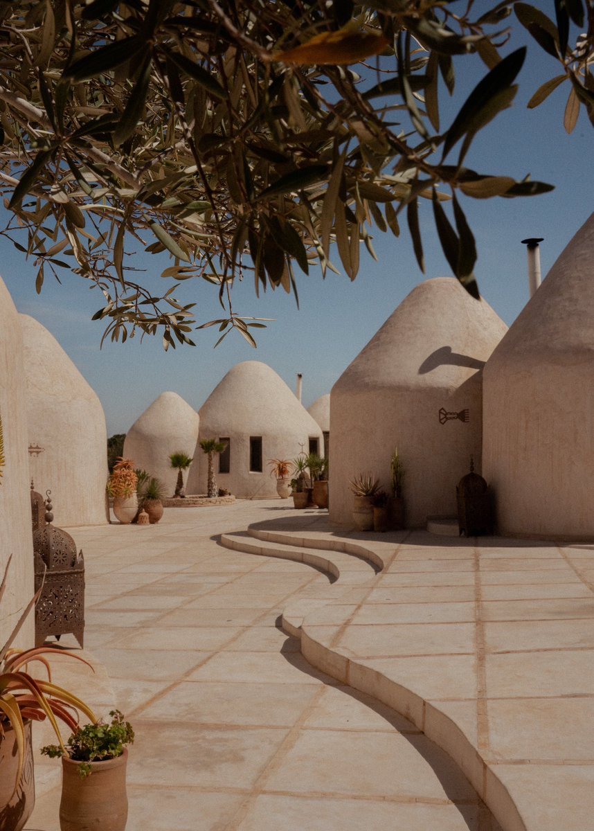 Jusqu’à ce soir précommandez notre numero 6 et recevez-le avant votre kiosquier sur beaumagazine.fr. Avant goût, un spécial VOYAGE DURABLE: hôtels ambulants, micro-hospitalités, lodges chamaniques et itinéraires bis. #slowtravel #SustainableFuture #travelblogger #tourism