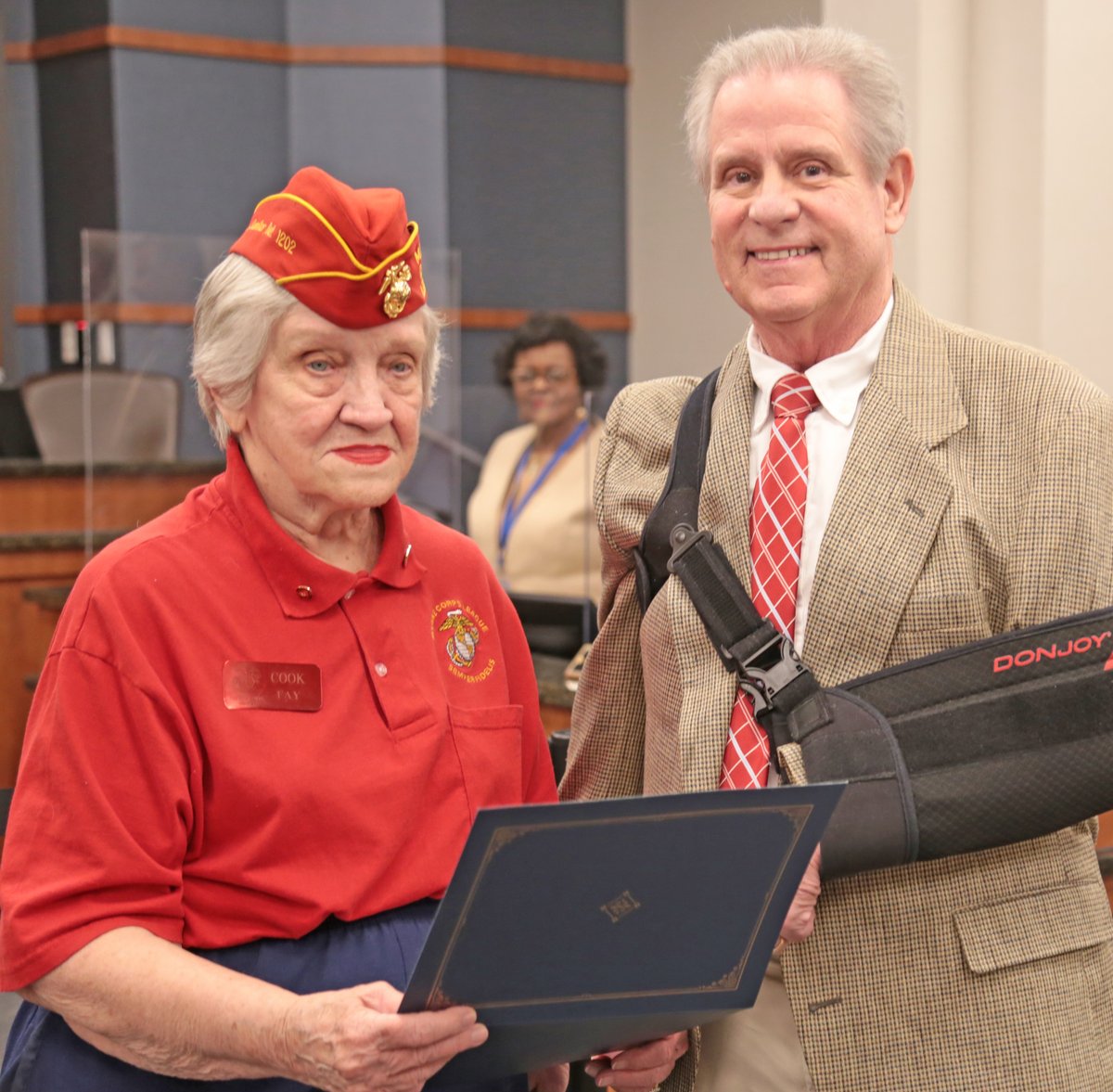 SumterCountyGov's tweet photo. Sumter Veteran Joan Fay Cook led the Pledge of Allegiance at Sumter County Council. Cook served our Nation in @USMarineCorps She's represented by Councilman Charles Edens. Thank you for your service Ma’am #SumterCountySC #uncommonpatriotism https://t.co/IPYZpscbQS