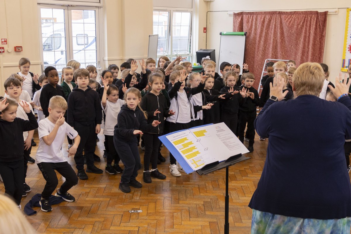 It's Infant Voices Festival Week! 🦞🎶 Langstone Infant Academy hosted Westover Primary School and Lobby the Lobster for an afternoon of deep sea singing.