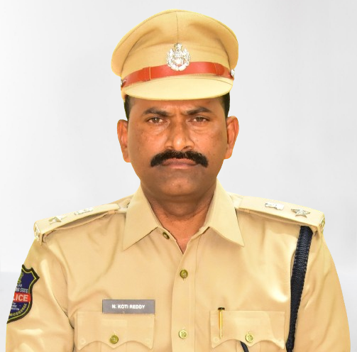 spvikarabad's tweet photo. భూ వివాదాలు, సివిల్ తగాదాలు వంటి విషయాలలో పోలీసుల ఎలాంటి జోక్యం ఉండదు. - జిల్లా ఎస్పీ నంద్యాల కోటి రెడ్డి, IPS. https://t.co/8MpO3CIxMK