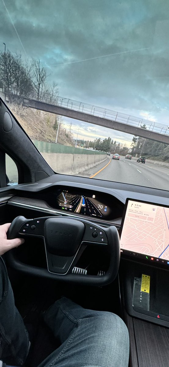 taking a bit to get used to 🤔.Who else loves this innovative touch? 🌟 #TeslaLife #YolkSteering #FuturisticDrive #InnovationOnWheels #ElectricDream #TeslaTech #DriveDifferent #EcoFriendly #NextGenCar #SteerIntoTheFuture #tesla @Tesla