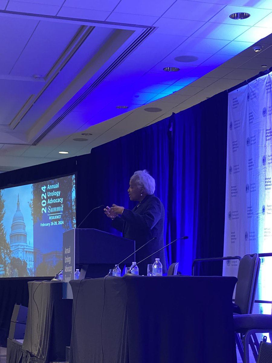 Beyond grateful to be in the same room as legend @donnabrazile - an inspirational and entertaining address.

“Why you? Because there is no one better.” 

#AUASummit24
