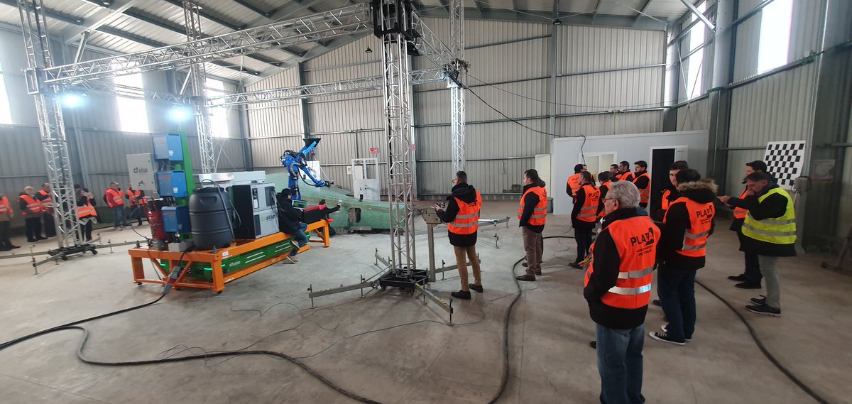 Aeropuerto de Teruel, vuela la innovación tweet media